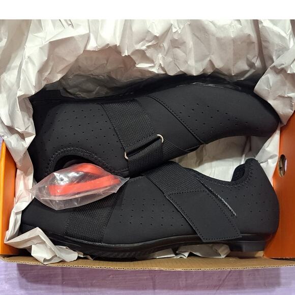 VikoViren Unisex Cycling Shoes Compatible with Peloton & Other Spin Bikes main image 15